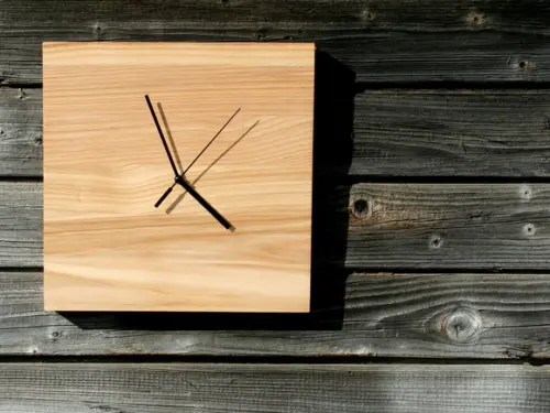 Relógio Parede Madeira Minimalista Quadrado Escandinavo Adne