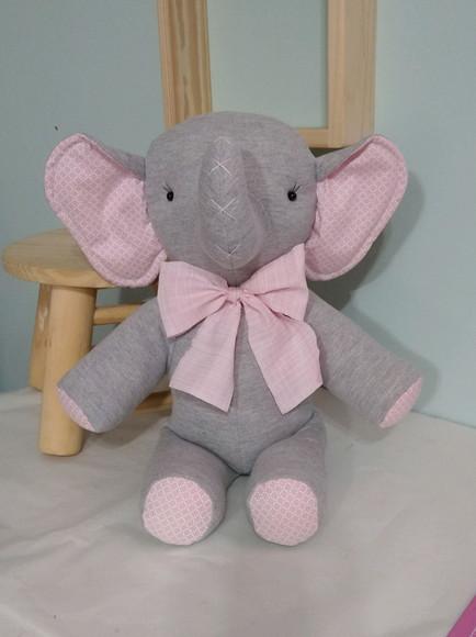 Elefante Cinza e Rosa