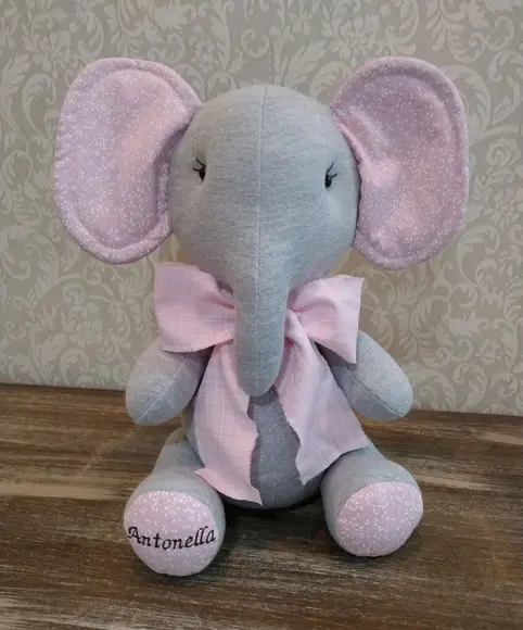 Elefante cinza articulado