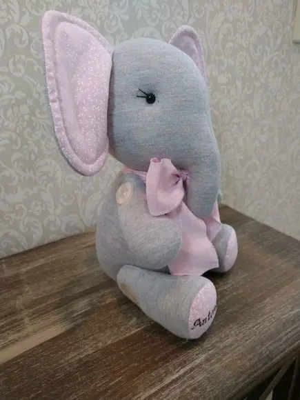 Elefante cinza articulado