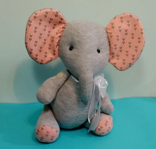 Elefante cinza articulado