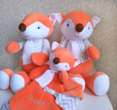 Kit 2 Raposas e Naninha com Nome Bordado