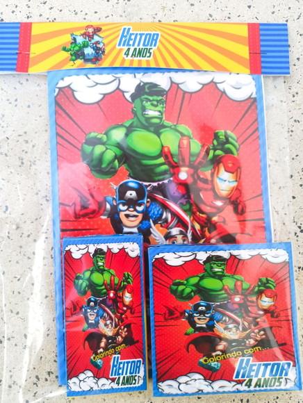 Kit colorir e massinha Vingadores