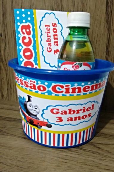 Kit cinema Thomas e seus amigos
