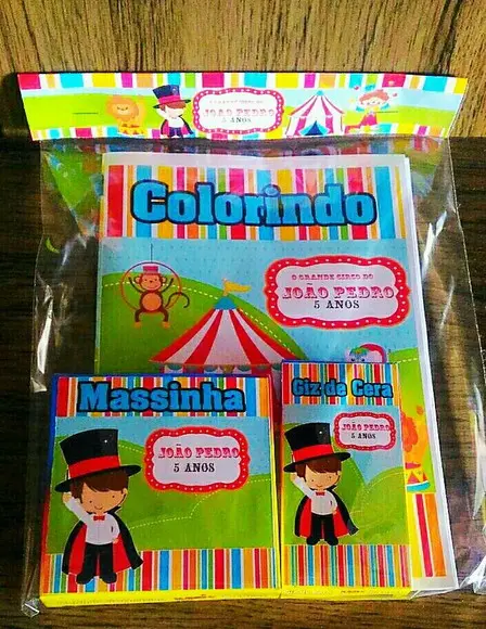Kit Colorir e Massinha Circo