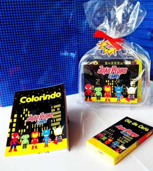 Kit colorir na maletinha
