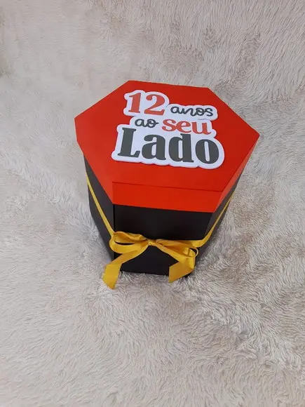 Arquivo de Corte Caixa Explosiva Tripla para Chocolates