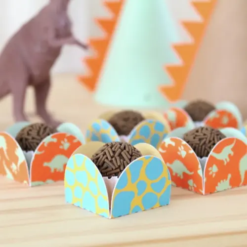 Forminha Docinho Dinossauros
