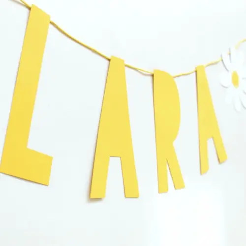 Letreiro de Papel com Nome - Amarelo - até 10 Letras