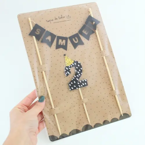 Topo de Bolo - Aniversário ou Mesversário - Bandeirinhas