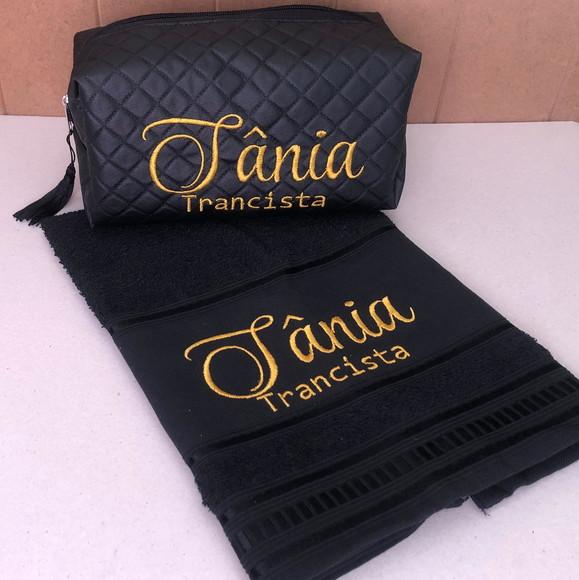 Kit Toalha de Rosto e Necessaire na cor preta