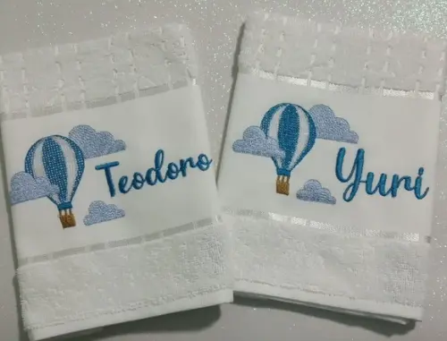 Toalha Bordada para Gêmeos