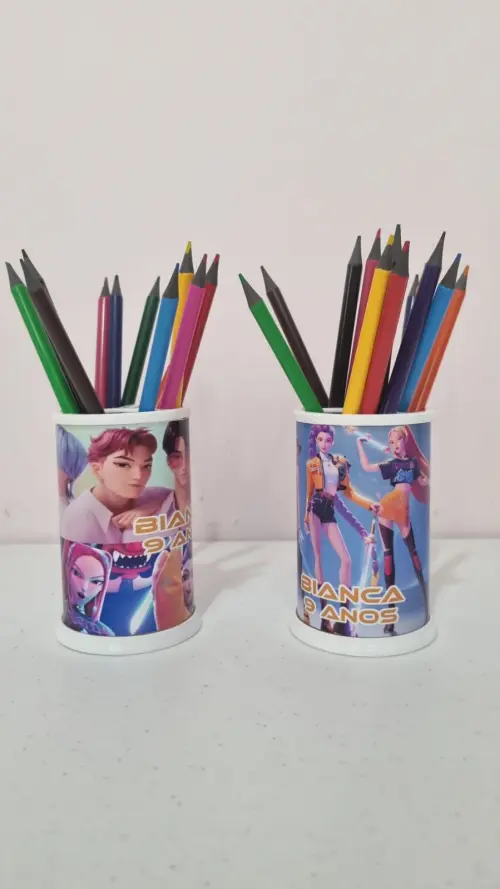 Kit Guerreiras do Kpop - Porta lápis com 12 lápis de cor