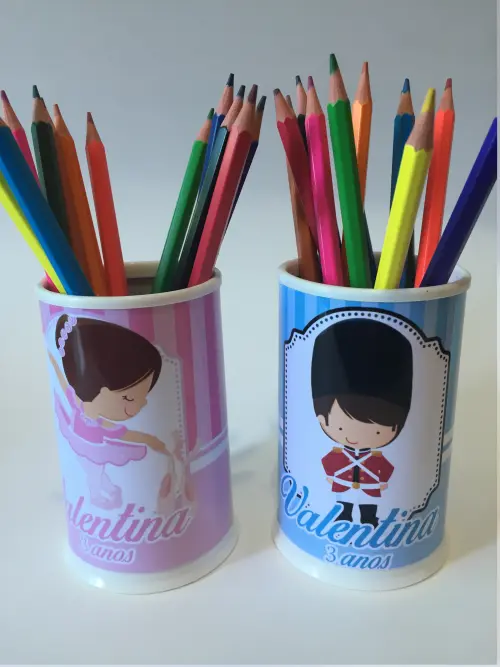 Kit Bailarina - Porta-lápis com 12 lápis de cor