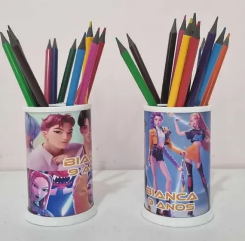 Kit Guerreiras do Kpop - Porta-lápis com 12 Lápis de Cor