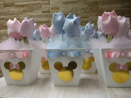 Centro de Mesa Chá Revelação Minnie e Muckeyy