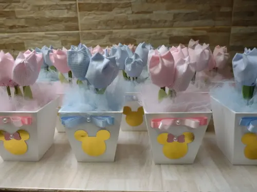 Centro de Mesa Chá Revelação Minnie e Muckeyy