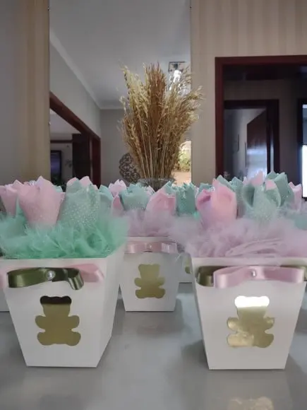 Centro de Mesa Chá Revelação Rosa e Verde
