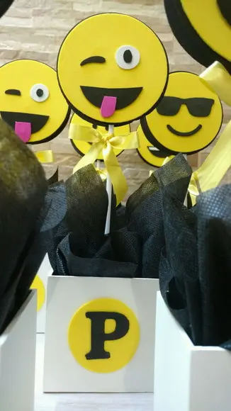 Centro de Mesa Emojis