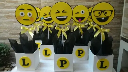 Centro de Mesa Emojis