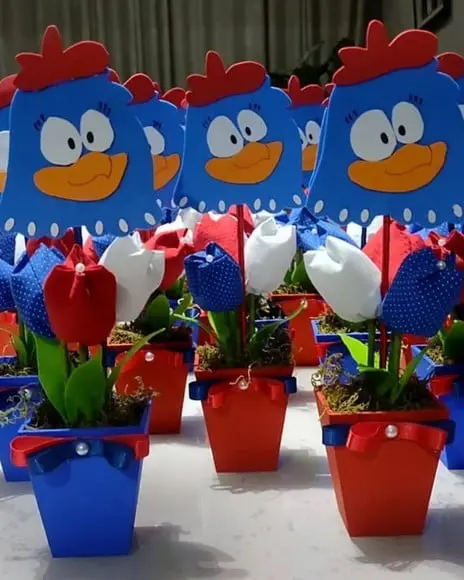 Centro de Mesa Galinha Pintadinha