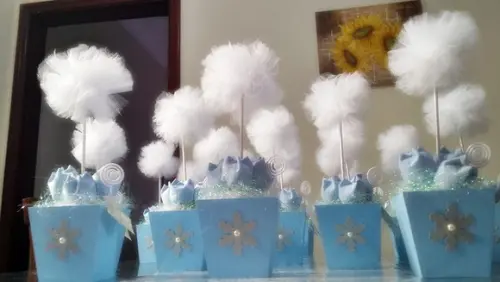 Centro de Mesa Frozen Pompom 1