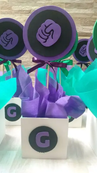 Centro de Mesa Hulk Roxo e Verde
