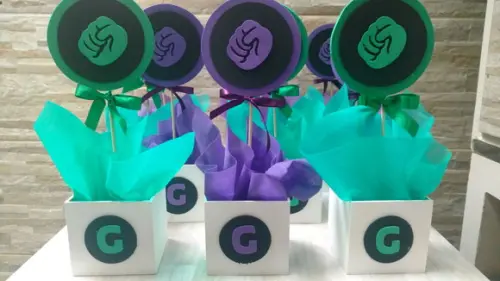 Centro de Mesa Hulk Roxo e Verde