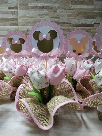 Centro de Mesa Minnie Rosa e Dourado