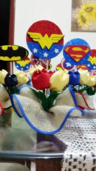 Centro de mesa Super Heróis