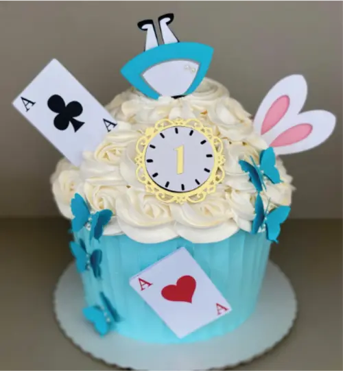 Topo de Bolo Alice no País das Maravilhas