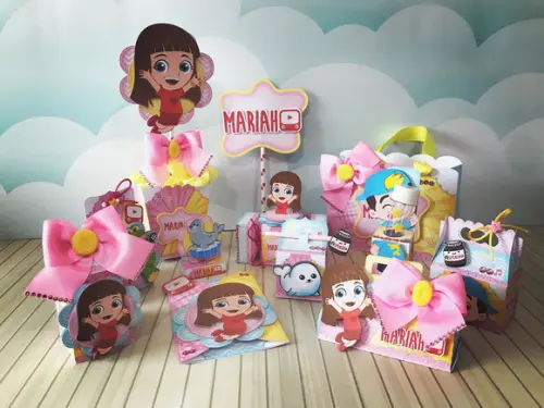 MIMOS PERSONALIZADOS LUCAS NETO E GI PARA MENINAS