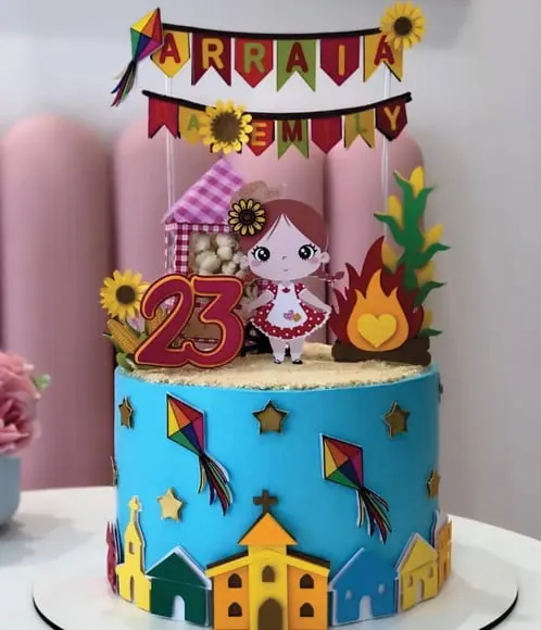 Topo de Bolo Arraiá Menina