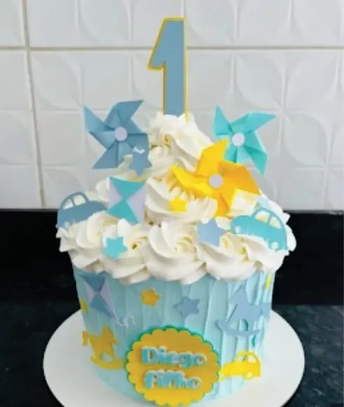 Topo de Bolo Cupcake Brinquedos