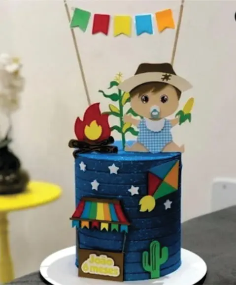Topo de Bolo Festa Junina Menino
