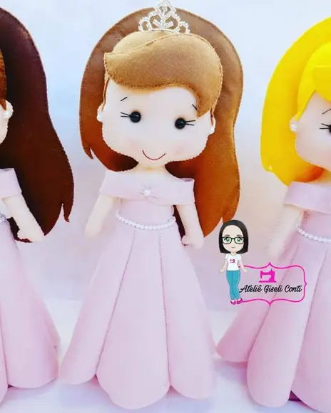 Boneca Princesa Feltro 30 cm