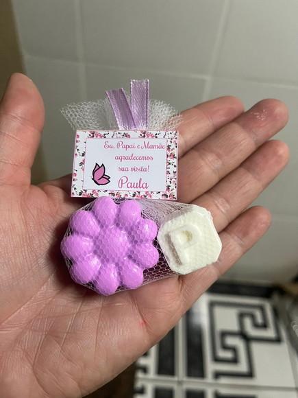 Sabonete de Flor com Inicial  |  Lembrancinha Nascimento para Men