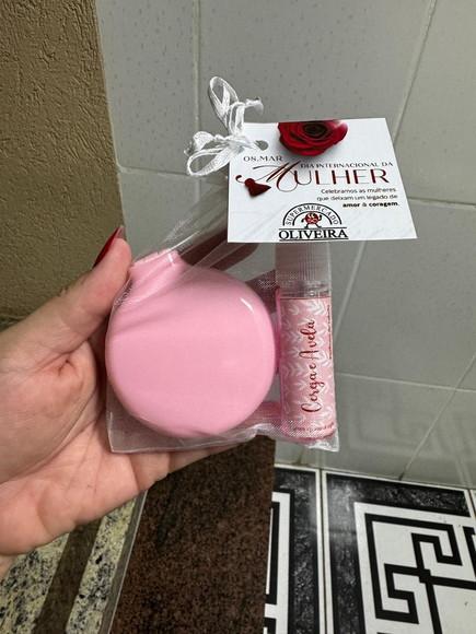 Brinde Dia da Mulher Kit Perfume de Cabelo e Escova de Bolsa