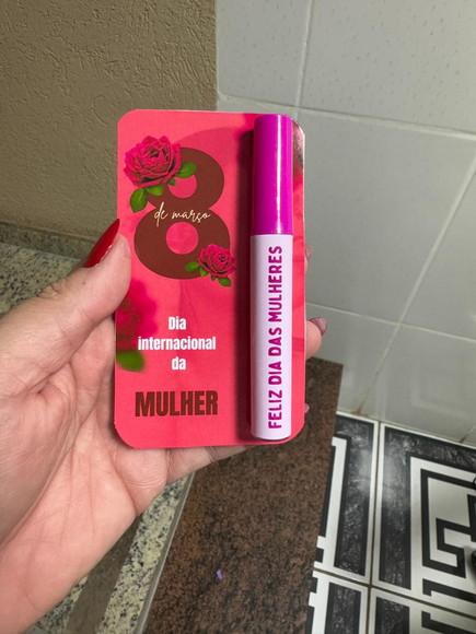 Lip Gloss Labial Brinde Dia da Mulher com Card