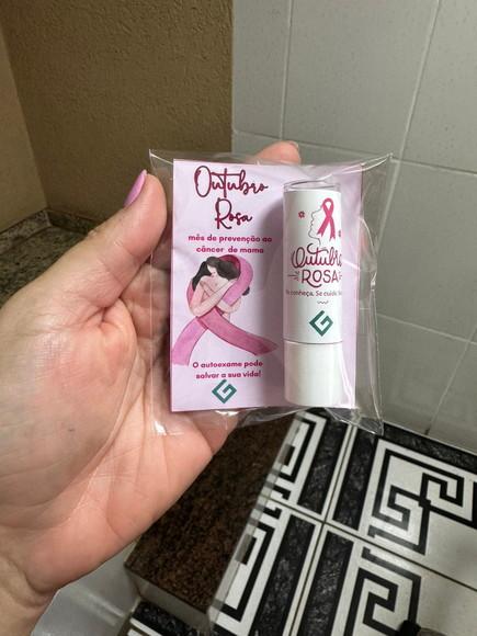 Lembrancinha Outubro Rosa, Card com Protetor Labial