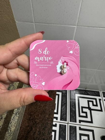 Card com Brinco Pérola, Brinde Dia das Mulheres