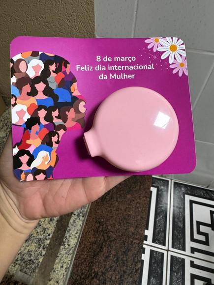 Brinde Dia das Mulheres, Mini Escova de Bolsa com Espelho