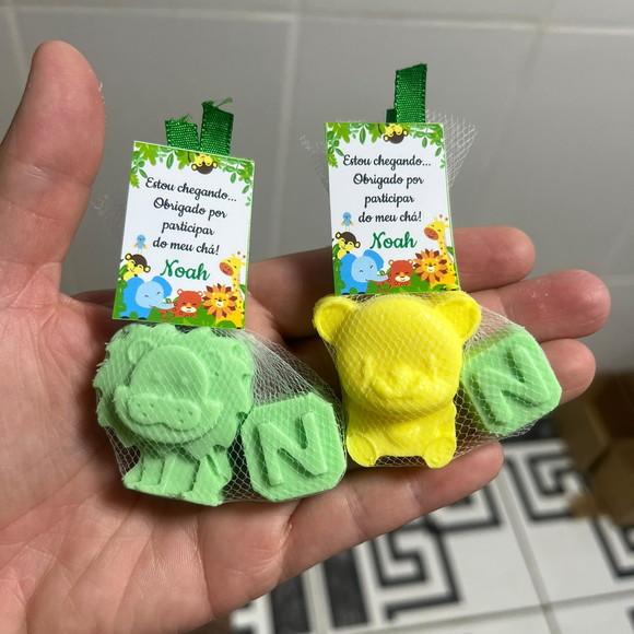 Sabonete de Bichinho, Safari com 1 Inicial, Nascimento