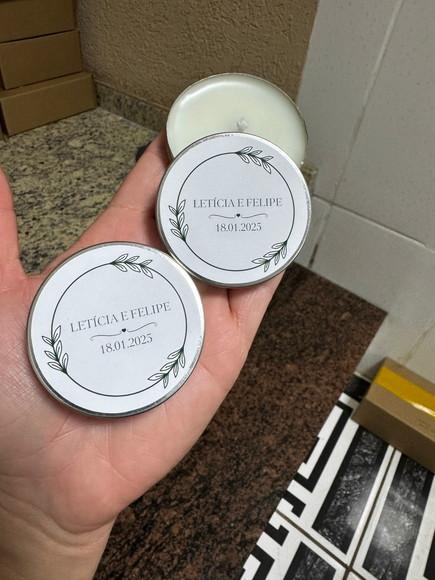 Latinha com Vela Aromática Lembrancinha Nascimento