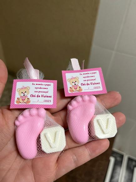 Lembrancinha Maternidade Letrinha com Pezinho de Sabonete