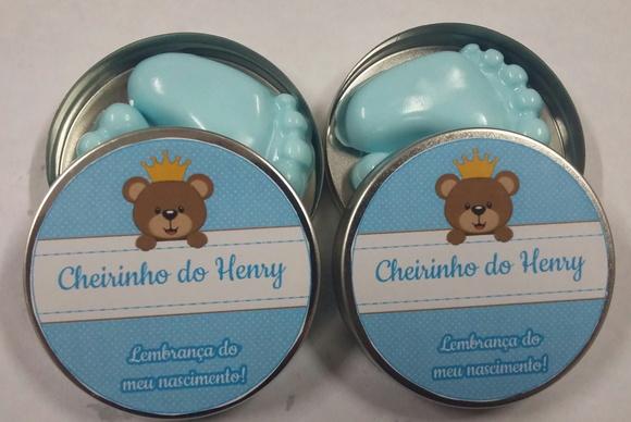 Latinha com Sabonete de Pezinhos Lembrança de Maternidade