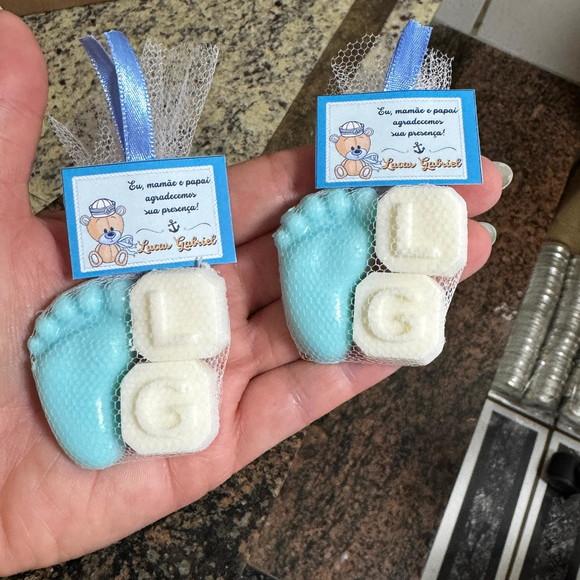 Sabonete Pezinho com Inicial Lembrancinha Maternidade