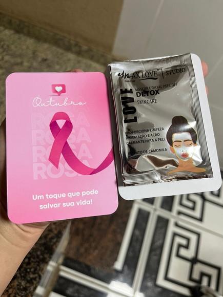 Brinde Outubro Rosa, Card com Skincare, Máscara