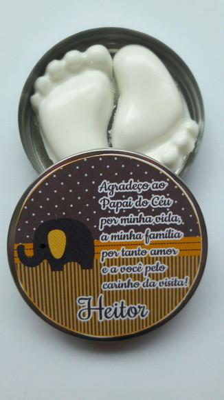 Latinha Com Pezinhos, Lembrancinha
