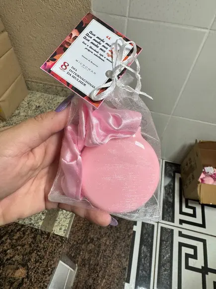 Brinde Dia da Mulher Kit Escova com Espelho e Xuxinha